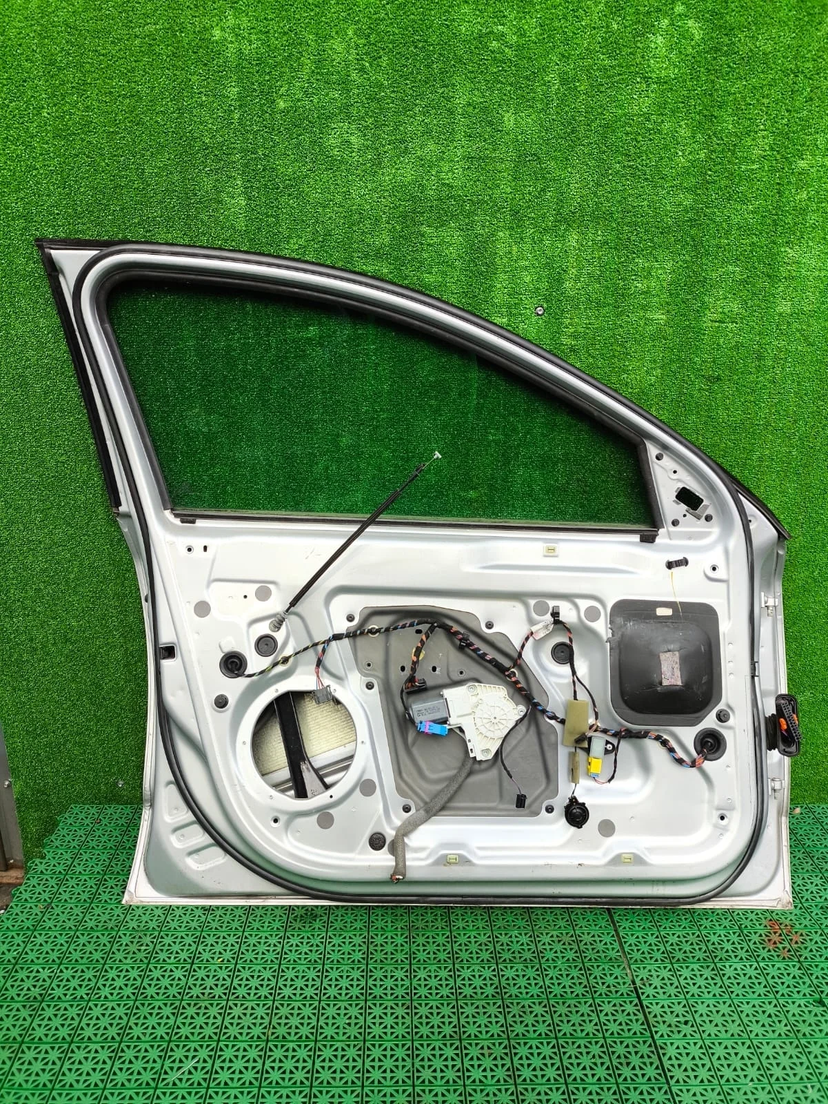 Стеклоподъемник SKODA SUPERB 2008- передний левый электрический б/у SUPERB(2008-2013)