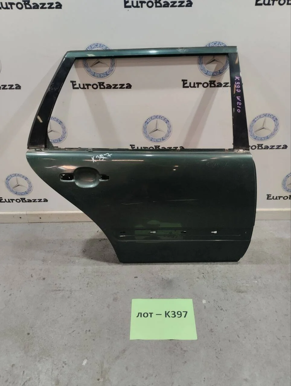 Дверь задняя правая Mercedes W210