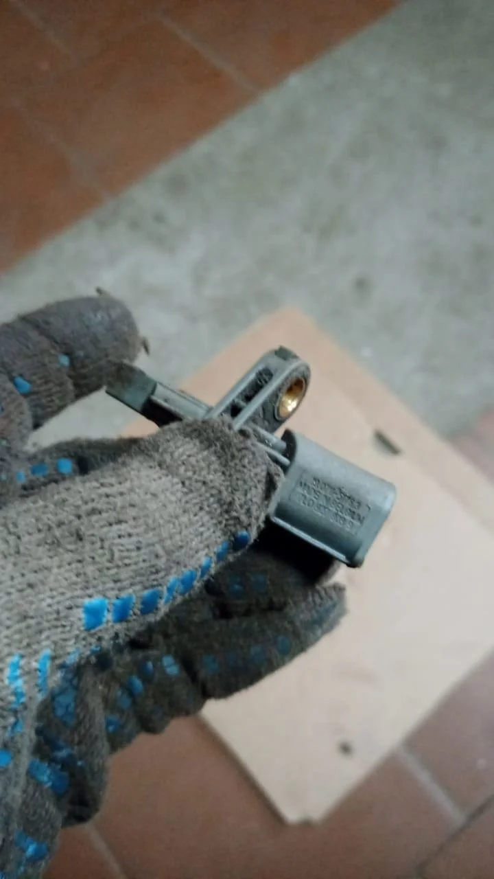 Датчик ABS передний правый Audi Q7 4L рестайлинг (2009—2015)