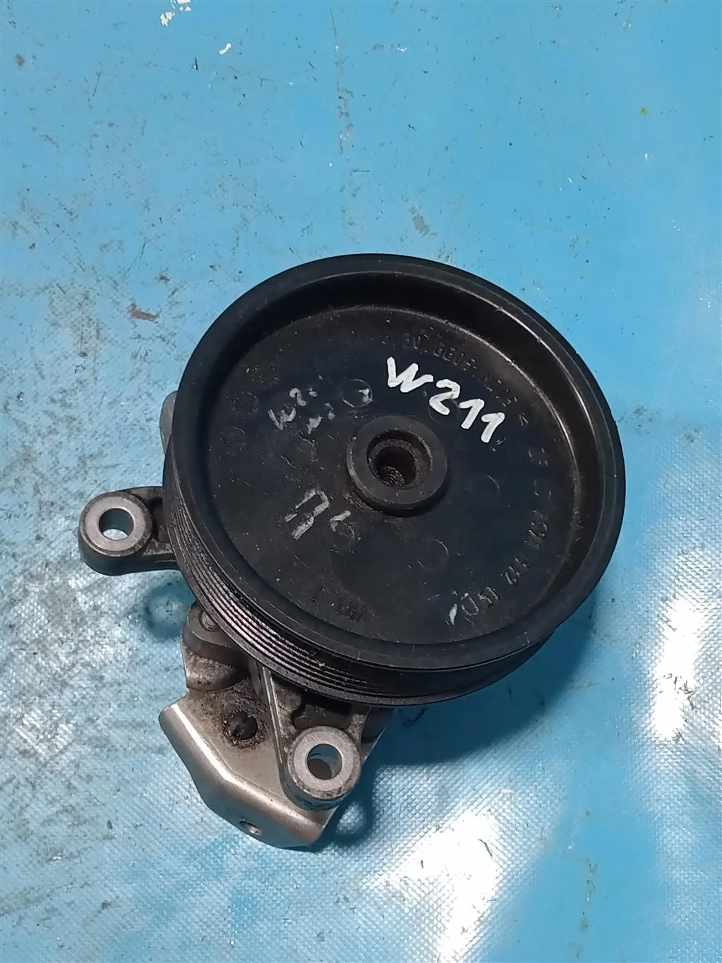 Насос гидроусилителя ГУР Mercedes W211 E-Klasse 2