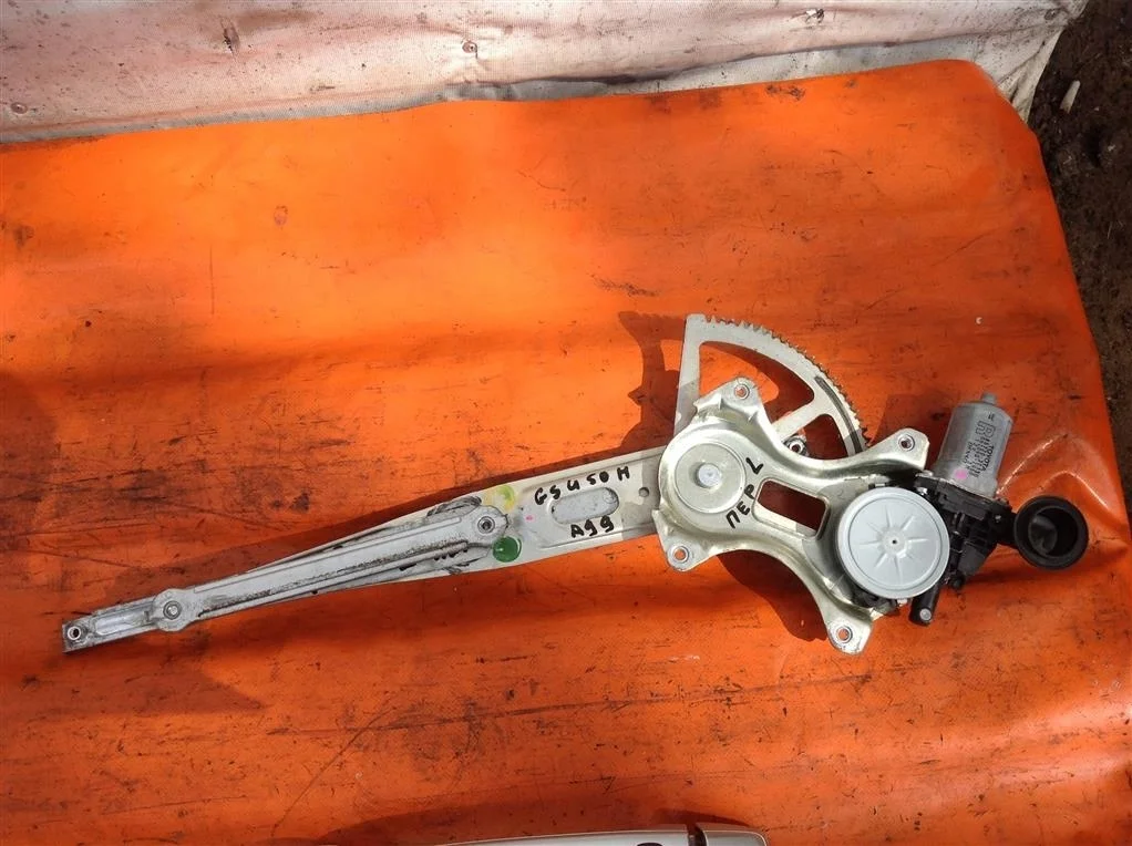 Стеклоподъемник электро передний левый Lexus GS30