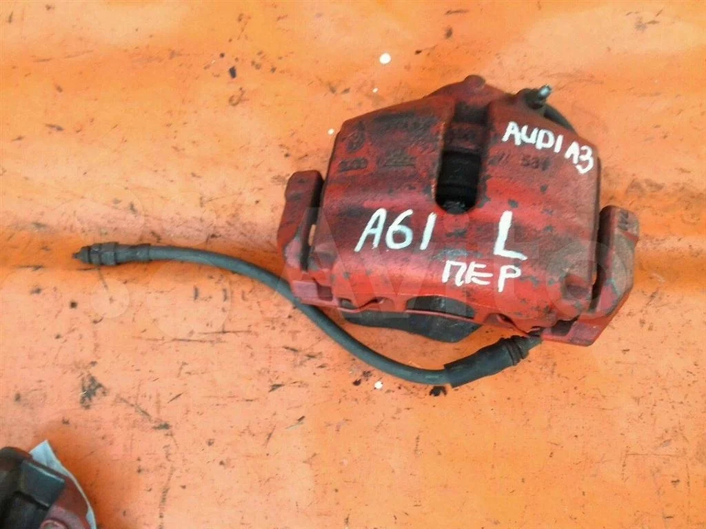 Суппорт тормозной передний левый Audi A3 8PA (200