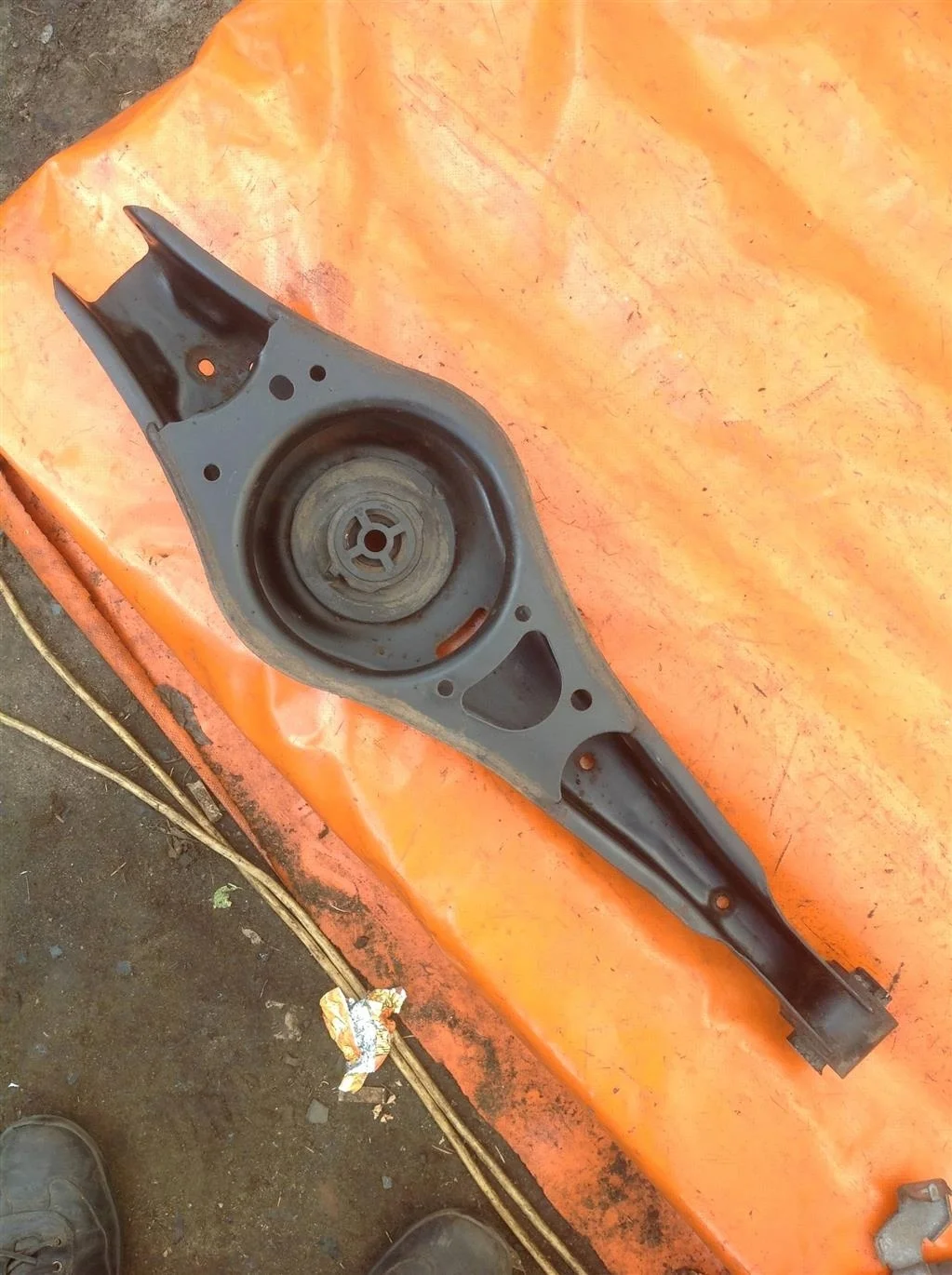 Рычаг задний нижний правый VW Passat CC (2008-201