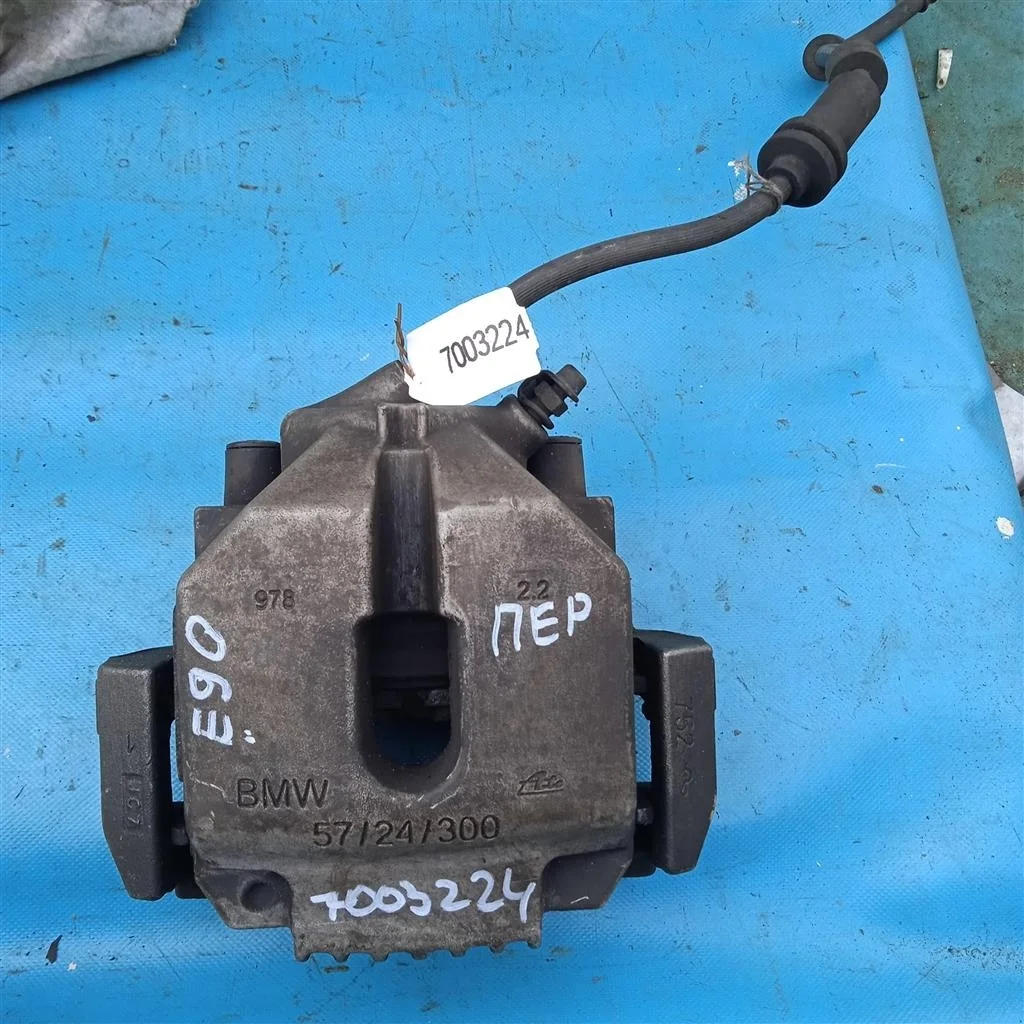 Суппорт тормозной передний правый BMW 3-серия E90