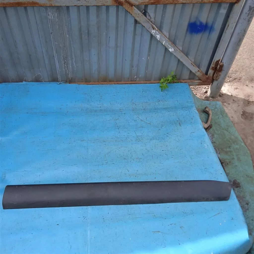 Накладка двери передней правой Nissan  X-TRAIL T3