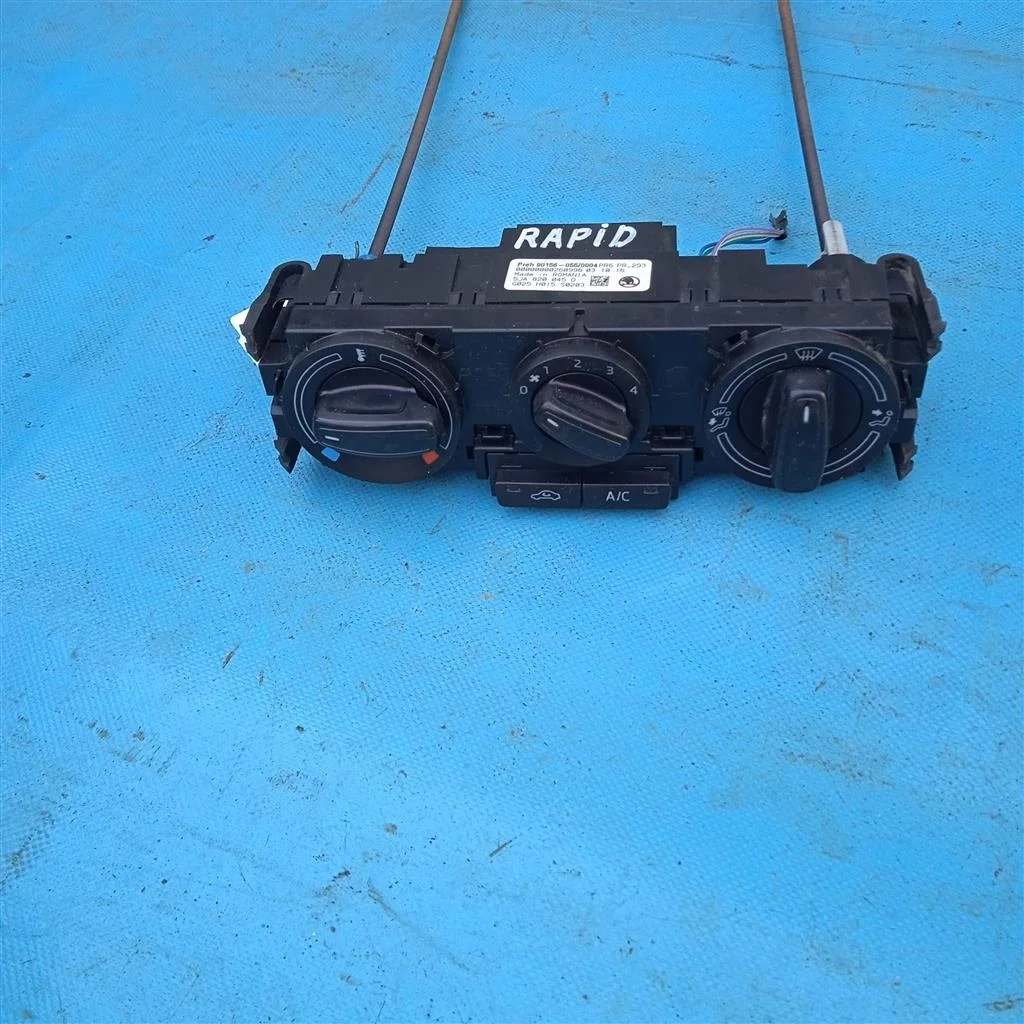 Блок управления кондиционером и климатом Skoda Ra