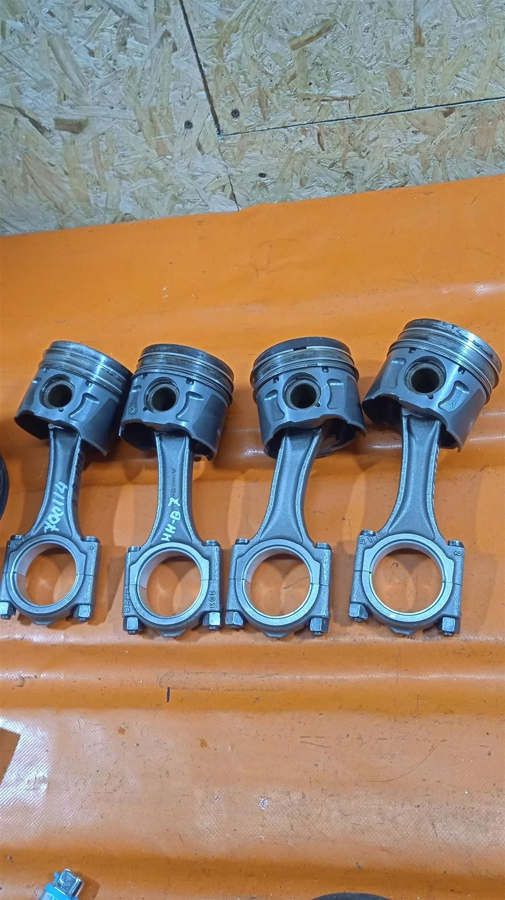 Поршень в сборе с шатуном Peugeot 508 (2010-2018)