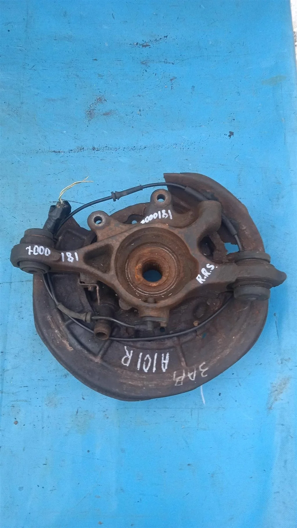 Кулак  задний правый Land Rover RANGE ROVER SPORT