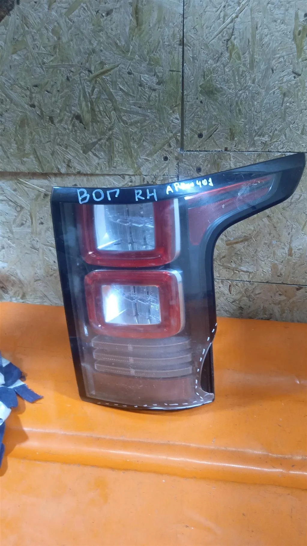 Фонарь задний правый Land Rover RANGE ROVER VOGUE