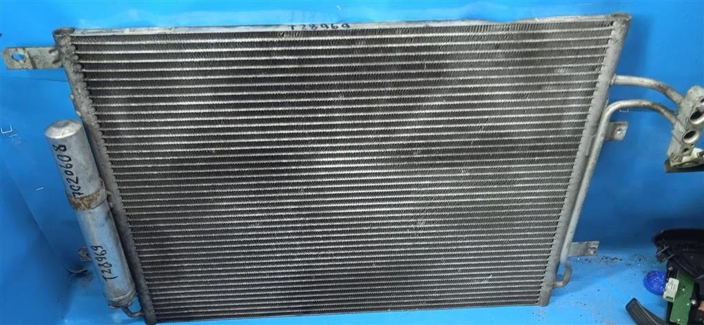 Радиатор кондиционера Land Rover RANGE ROVER VOGUE