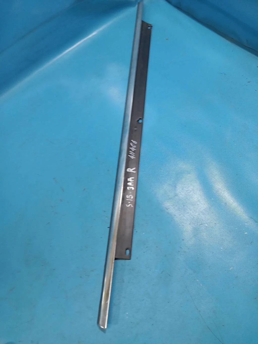 Молдинг стекла Audi Q7 (2006-2016)