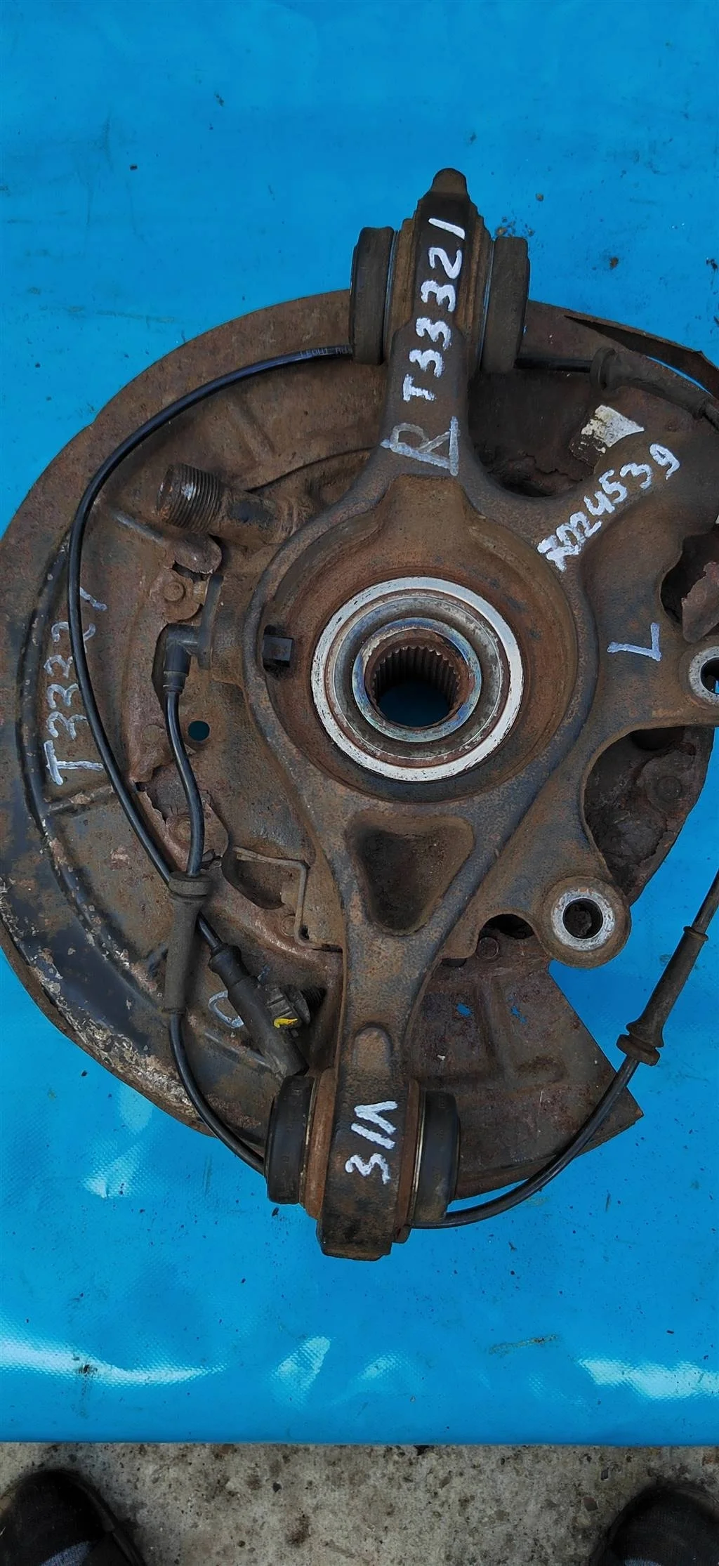 Кулак  задний левый Land Rover RANGE ROVER SPORT