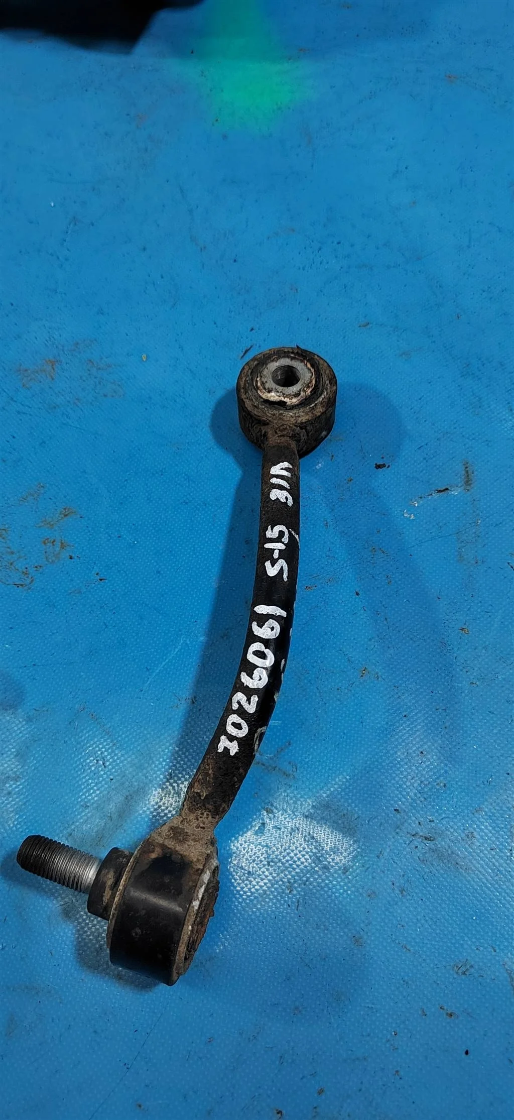 Рычаг задний левый Audi Q7 (2006-2016)