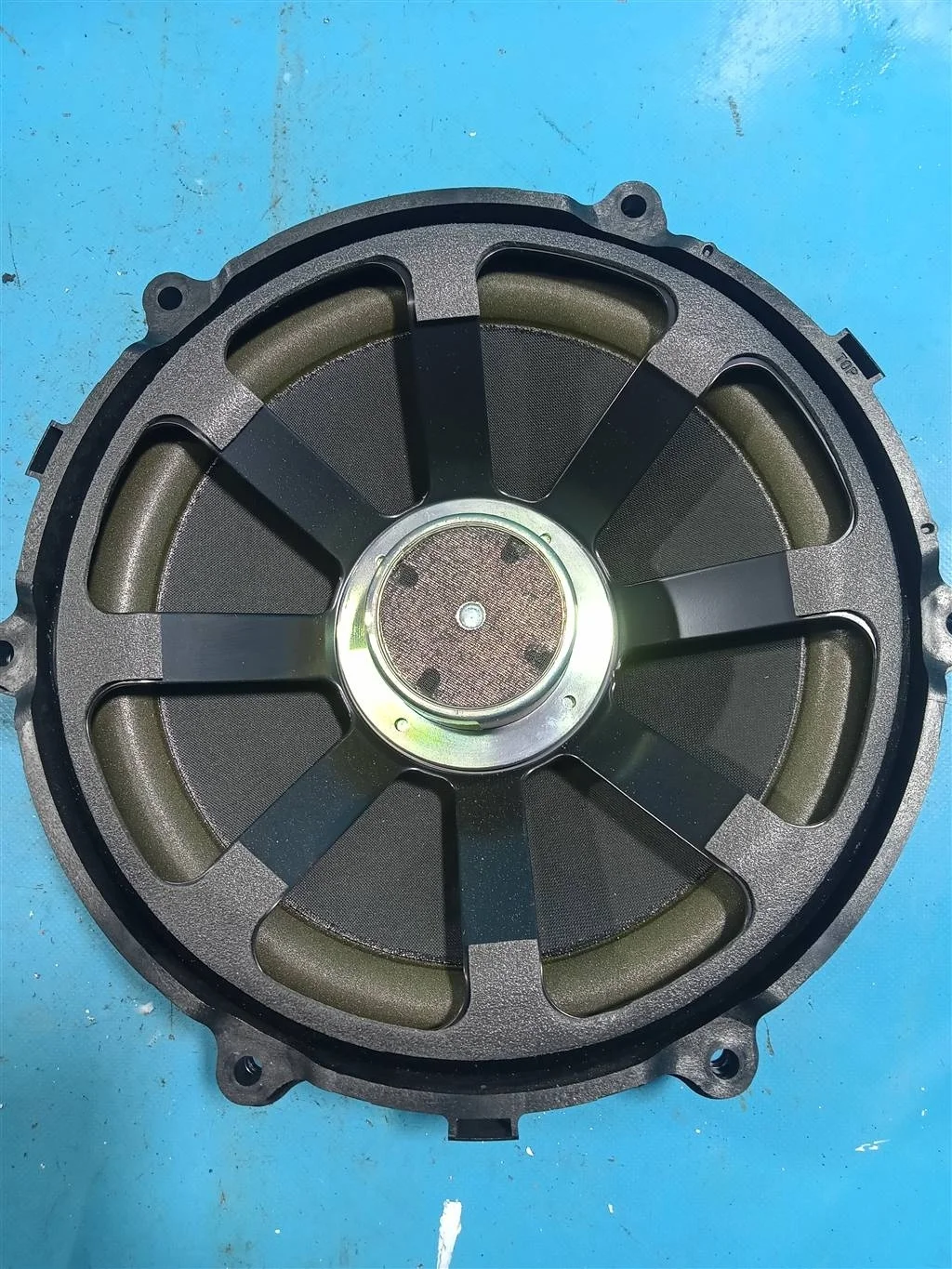 Сабвуфер Land Rover RANGE ROVER SPORT L320 RESTYL