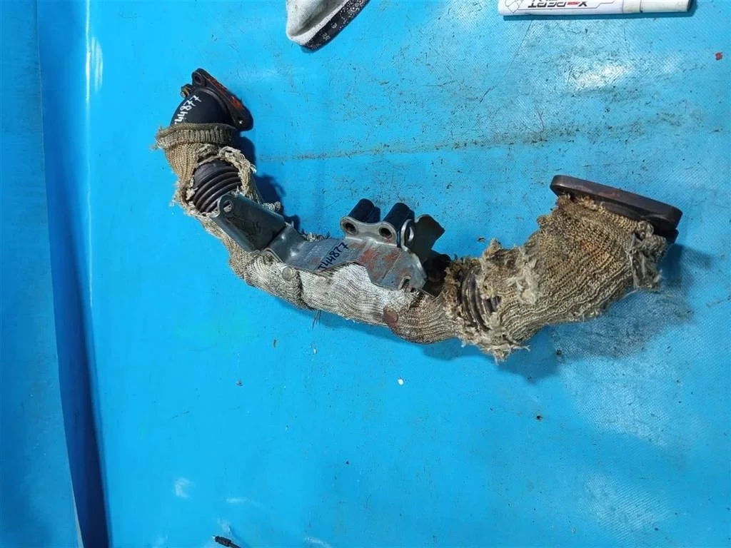 Труба перепускная Land Rover RANGE ROVER SPORT L3