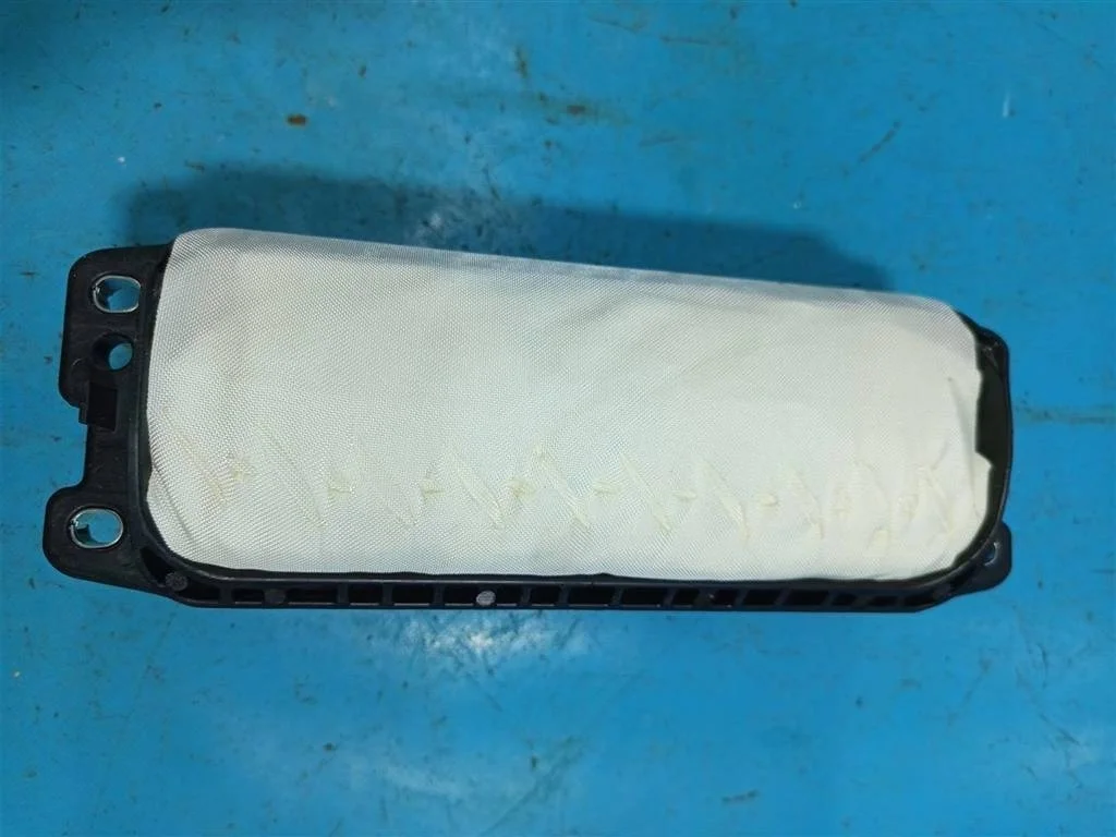 Airbag Подушка безопасности в торпедо VW Touareg