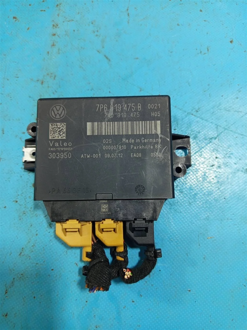 Блок управления парктрониками VW Touareg NF (2011