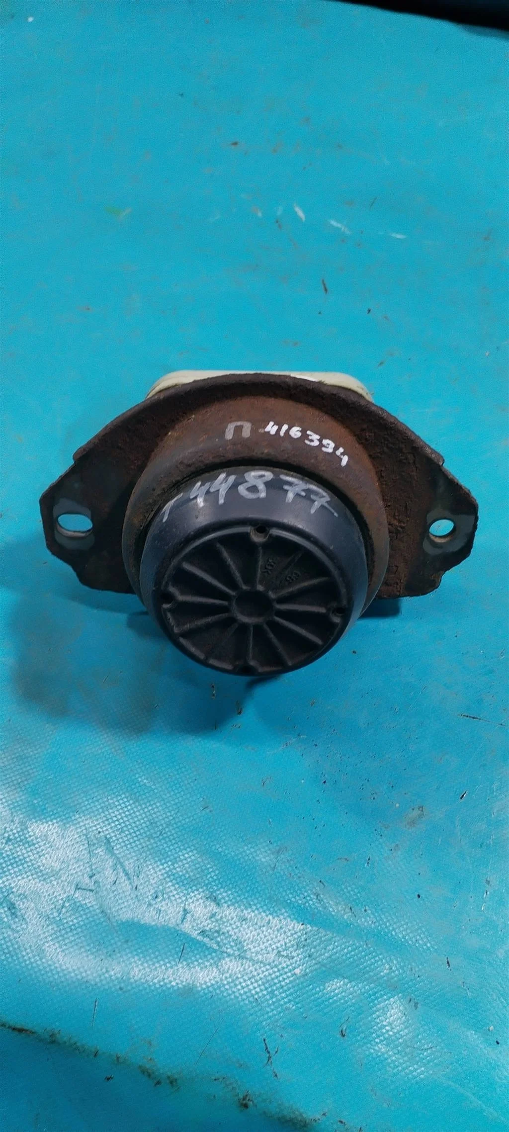 Опора двигателя Land Rover RANGE ROVER SPORT L320