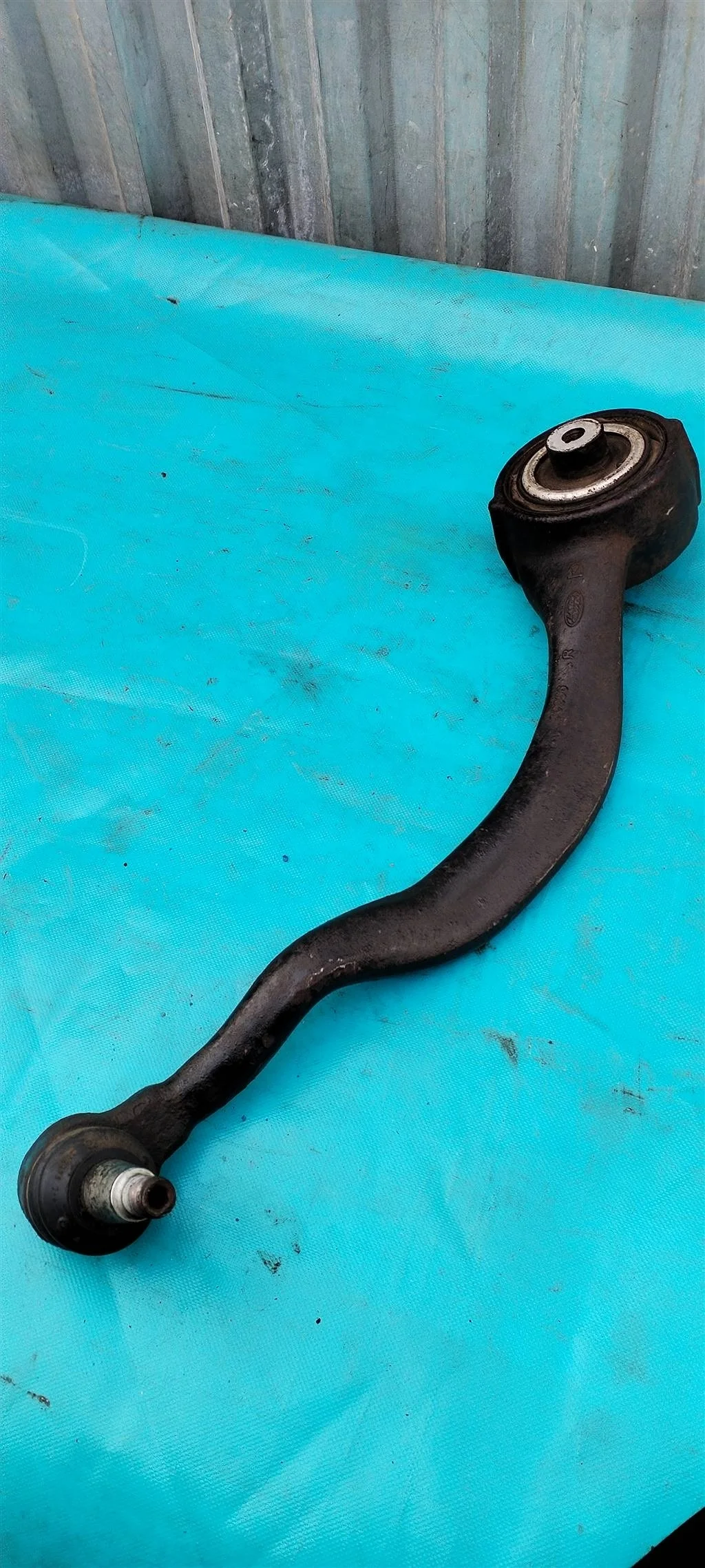 Рычаг передний нижний левый Land Rover RANGE ROVE