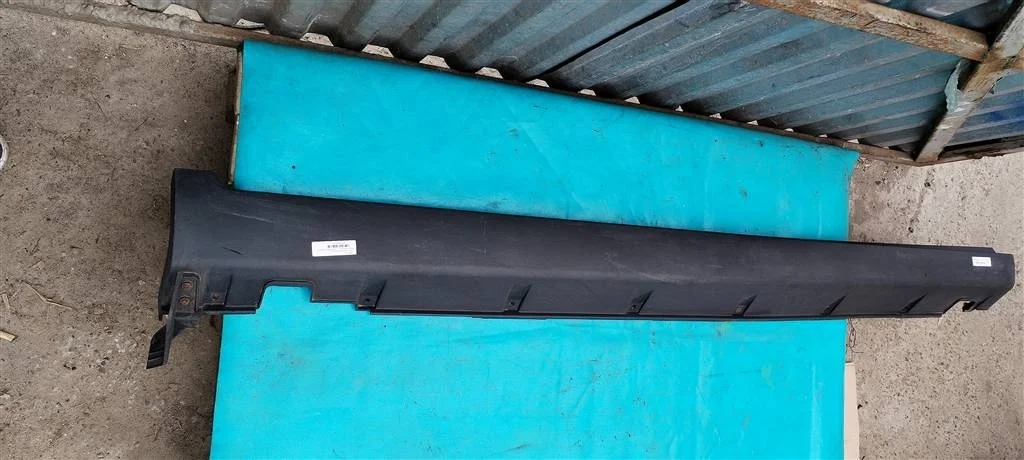 Накладка порога правая Kia Sorento XM (2009-2013)