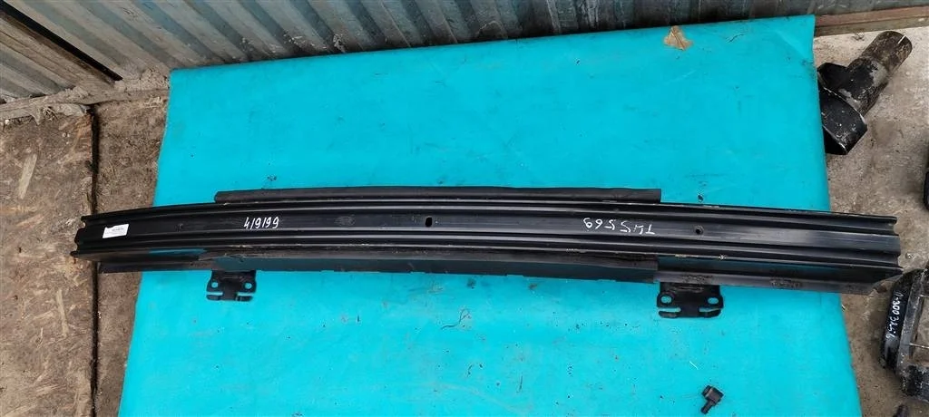 Усилитель переднего бампера Land Rover RANGE ROVE