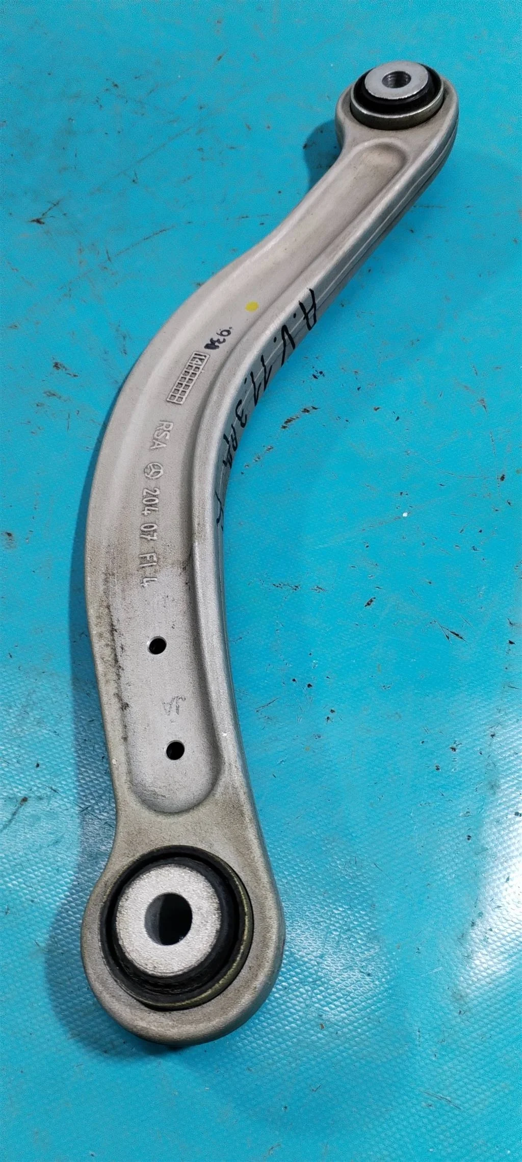 Рычаг задний верхний правый Mercedes W205 C Class