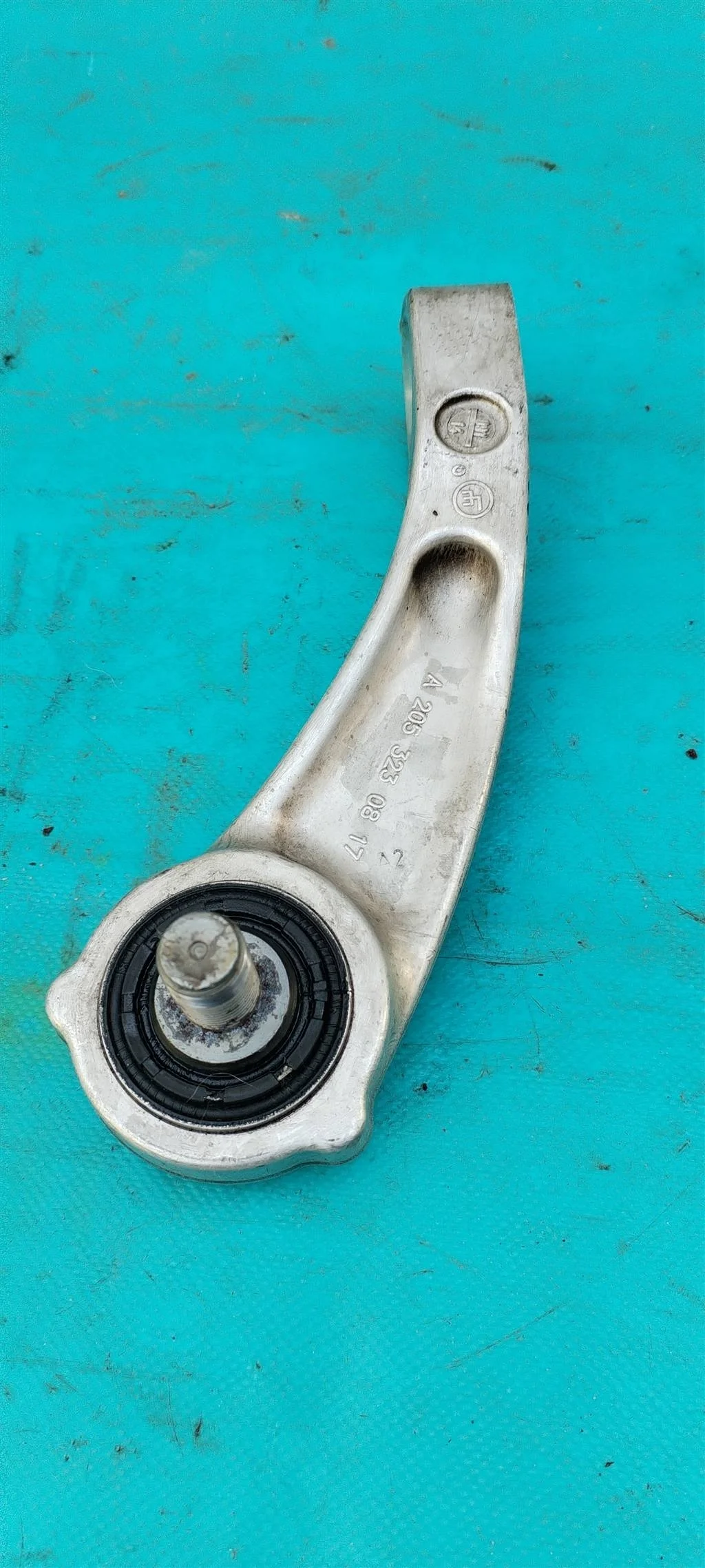 Стойка переднего стабилизатора Mercedes W205 C Cl