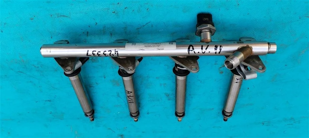 Форсунка Mercedes W205 C Class