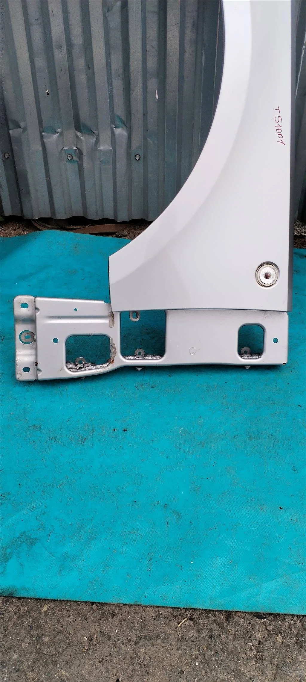 Крыло переднее левое Land Rover Range Rover III (