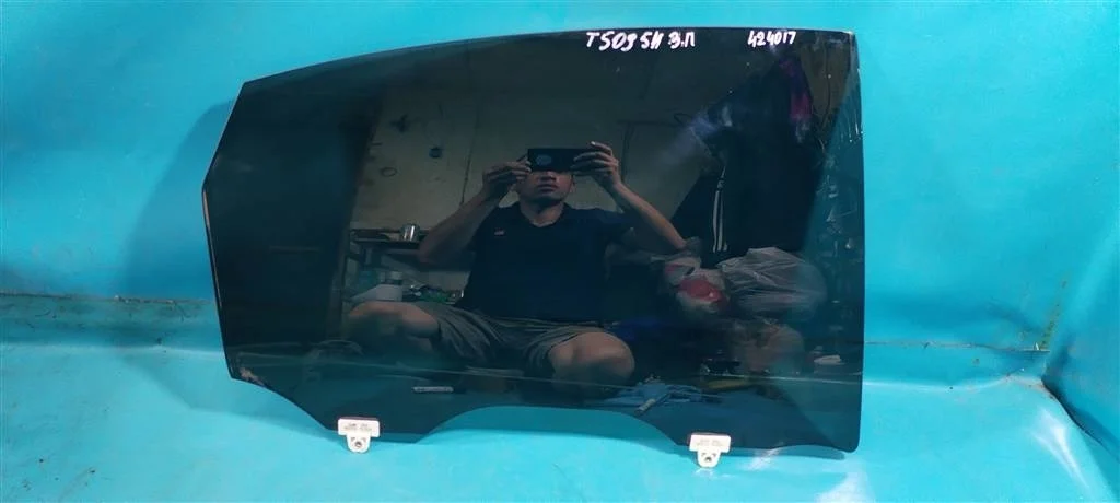 Стекло двери задней правой Infiniti FX (S51)/QX 7