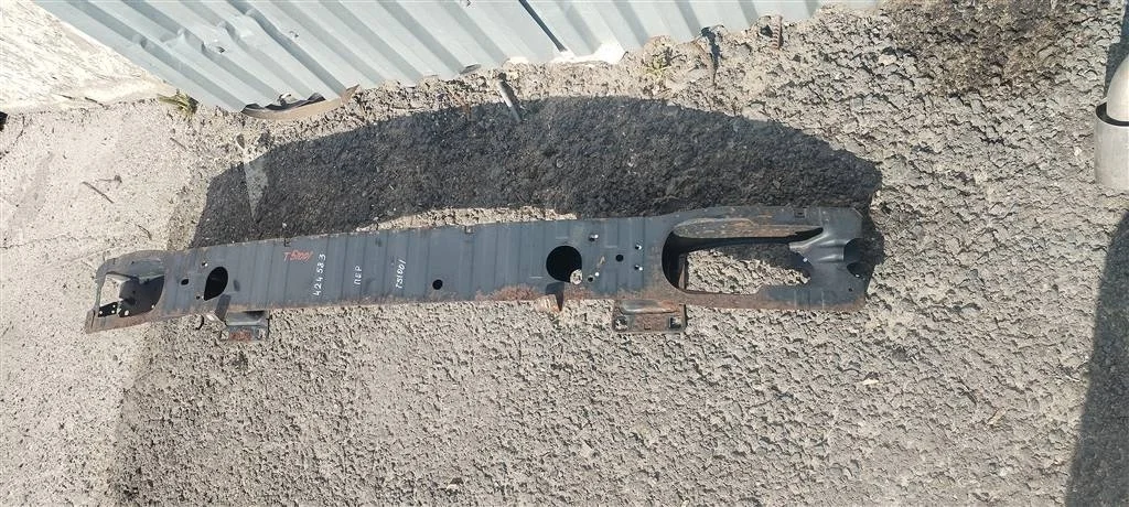 Усилитель переднего бампера Land Rover Range Rove