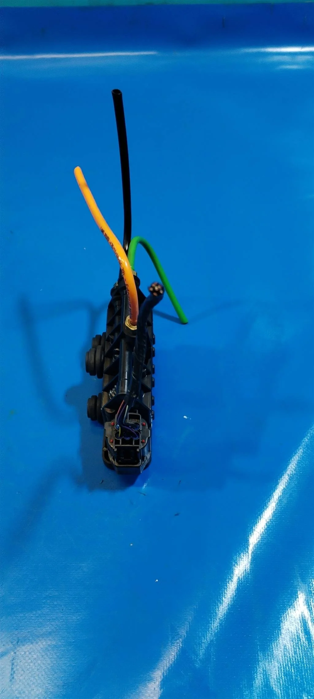 Клапан пневмоподвески Land Rover Range Rover III