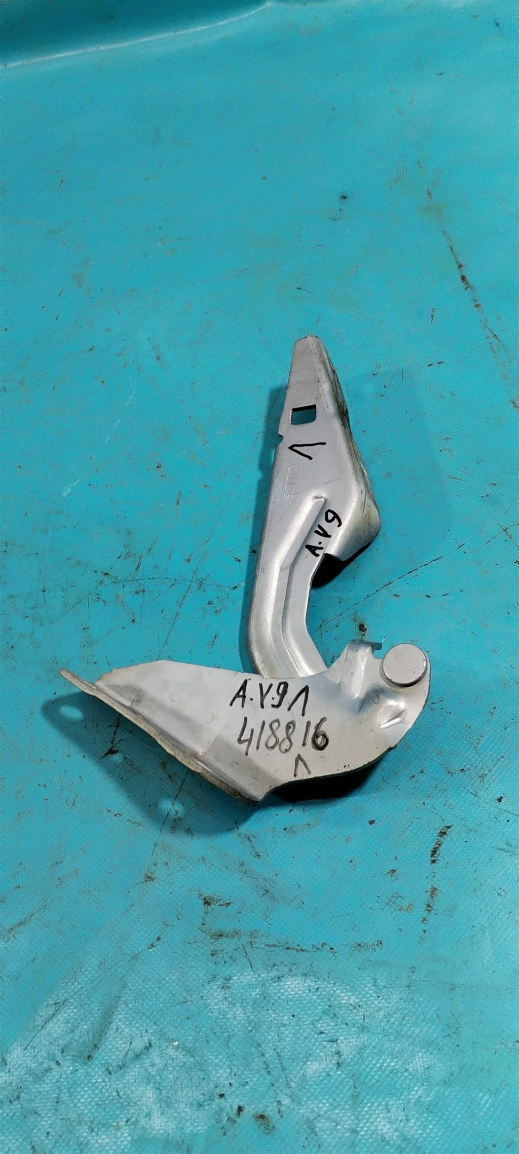 Петля капота левая Mitsubishi ASX (2016-2020)