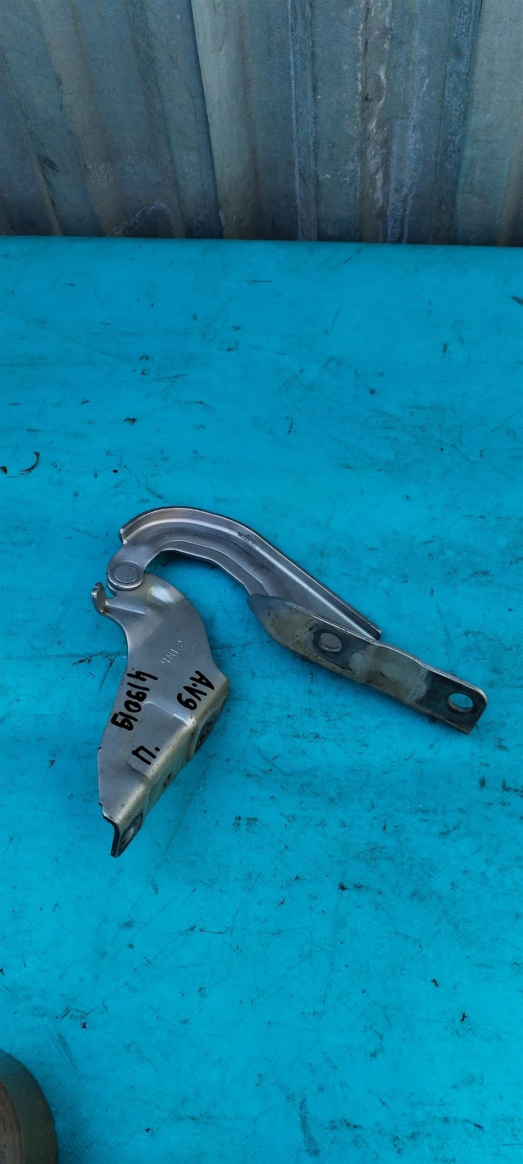 Петля капота правая Mitsubishi ASX (2016-2020)