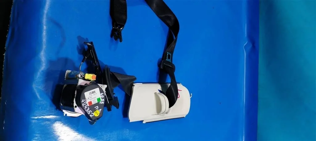 Ремень безопасности передний левый VW Passat B8