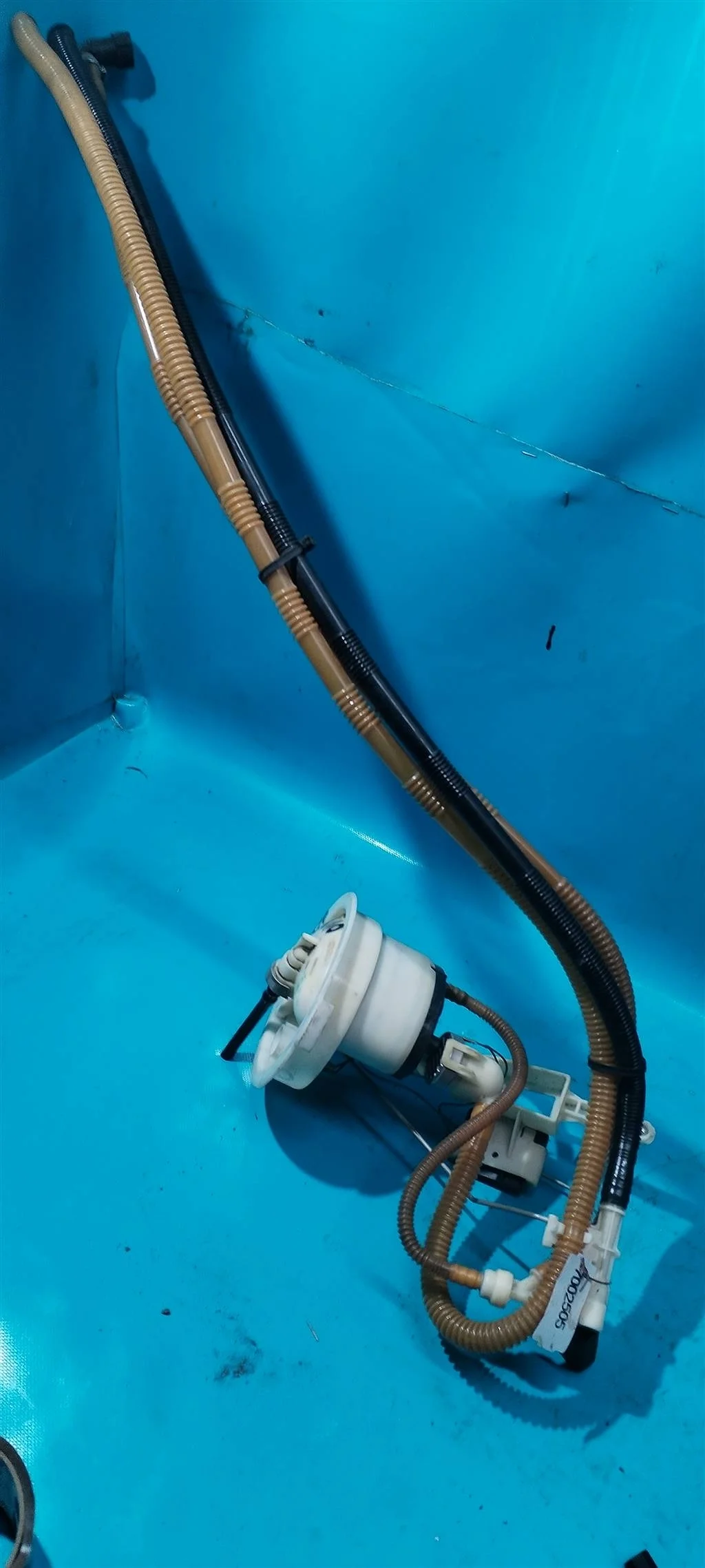 Датчик уровня топлива в баке BMW 3-серия E90/E91