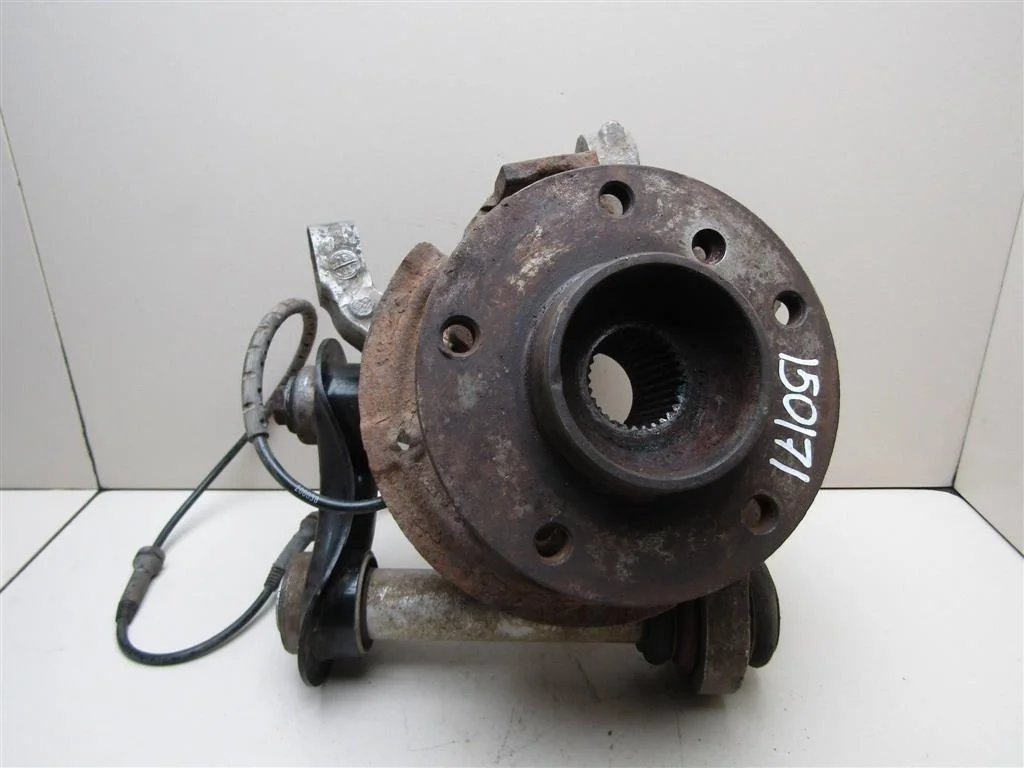 Кулак поворотный задний левый BMW 5-серия E60\E61 2003-2009  [33326770905]  2.5Л. 24V N52B25AE в Вологде