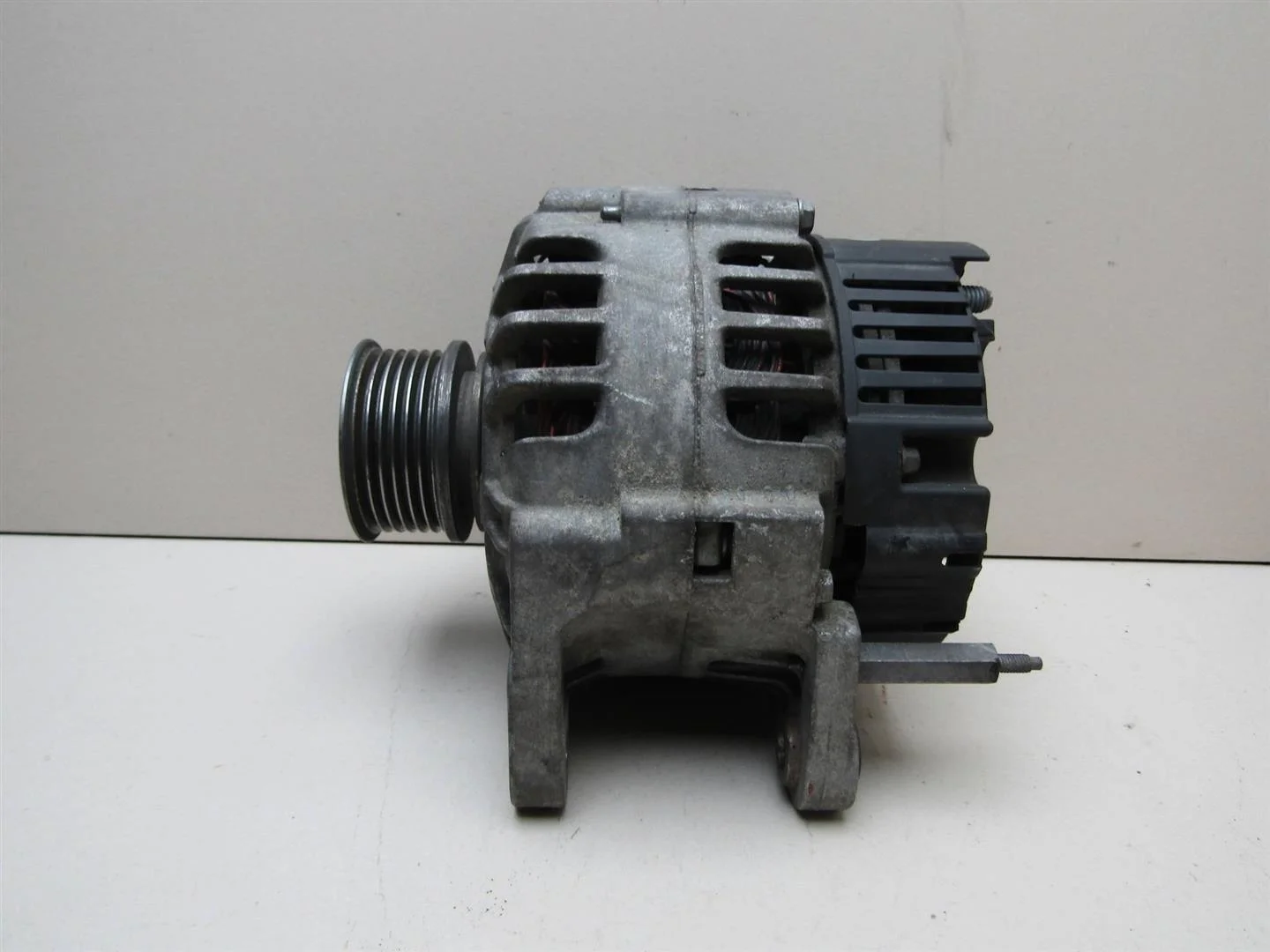 Генератор VW Golf IV \Bora 1997-2005  [030903023J]  1.6 AKL в Вологде