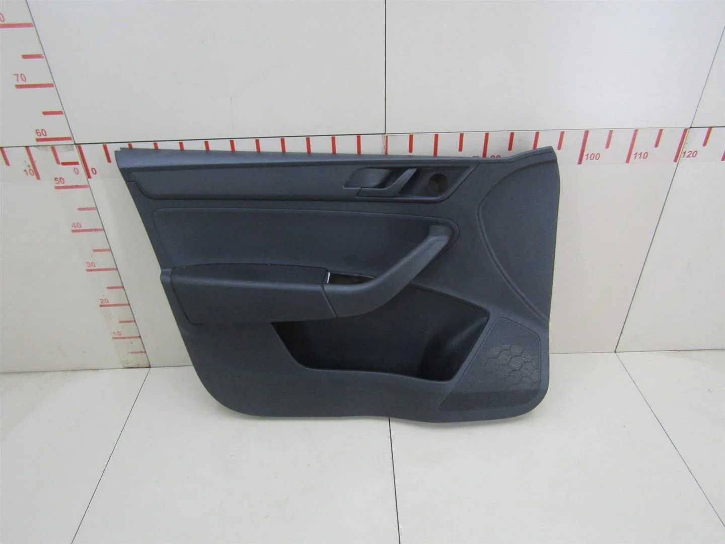 Обшивка двери передней левой Skoda Rapid 2013-2020  [60U867013ACCI ]  1.2 CGPC в Вологде