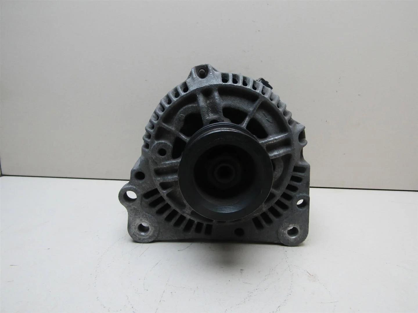 Генератор VW Golf IV \Bora 1997-2005  [037903025B]  1.6 AEE в Вологде