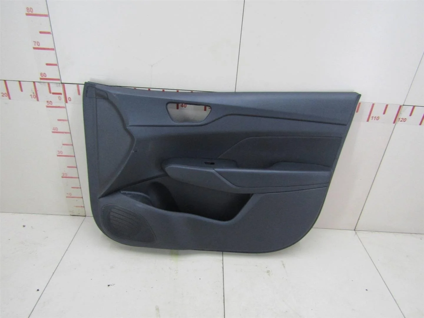 Обшивка двери передней правой Hyundai Solaris 2017>  [82302H5020NTA ]  1.6 G4FG  в Вологде