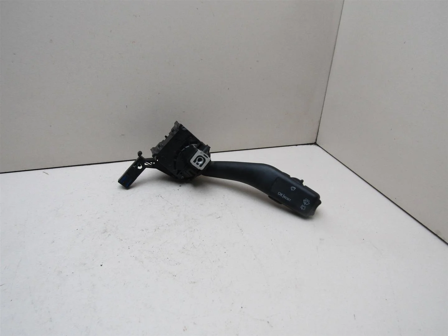 Переключатель стеклоочистителей Skoda Octavia (A5 1Z-) 2004-2013  [1K0953519A9B9]  в Вологде