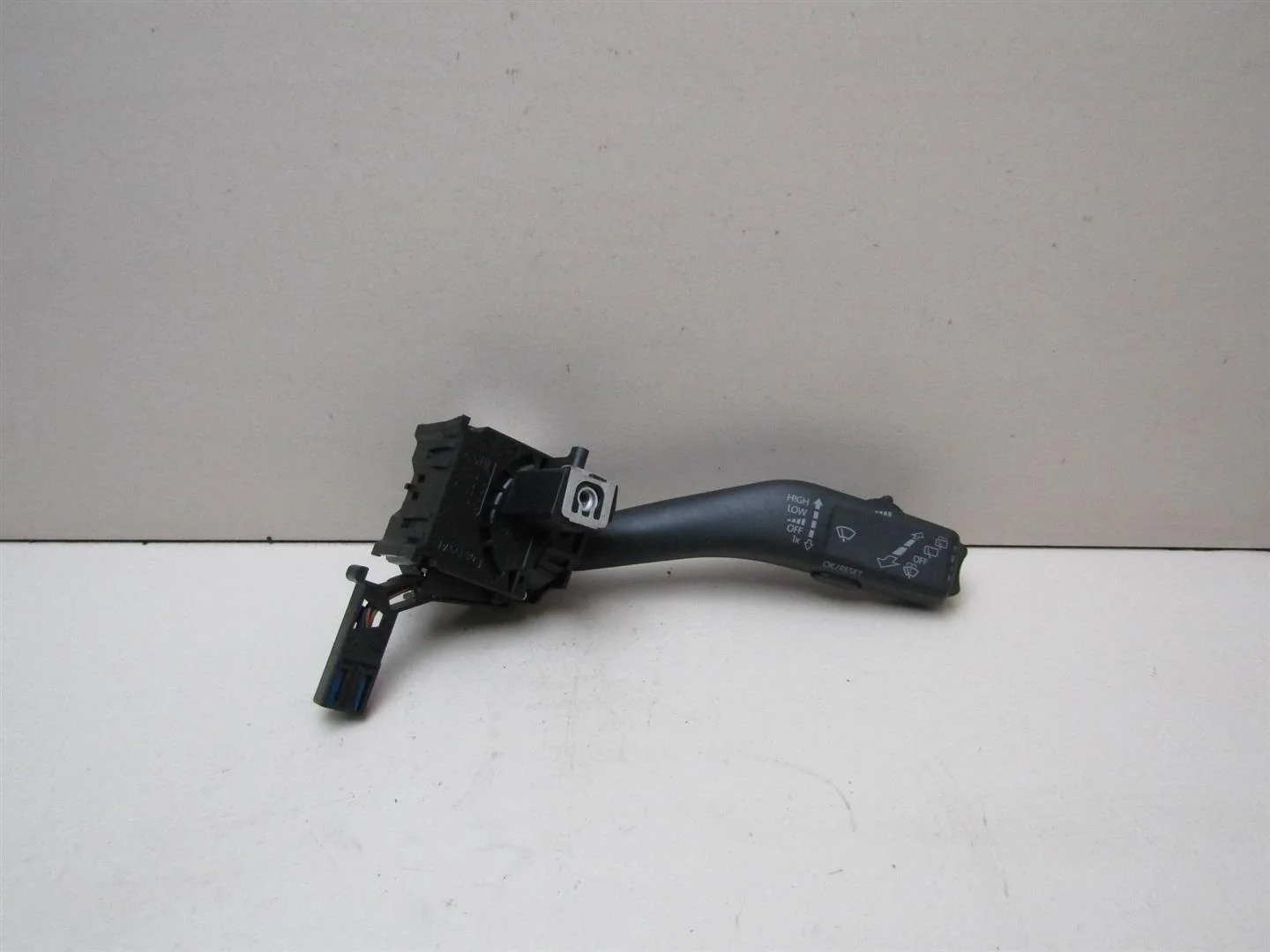 Переключатель стеклоочистителей Skoda Octavia (A5 1Z-) 2004-2013  [1K0953519J]  в Вологде