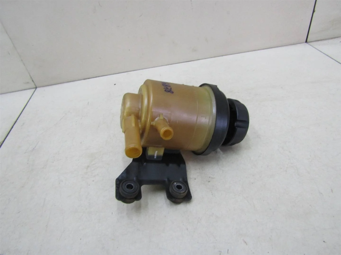 Бачок гидроусилителя Kia RIO 2011-2017  [571500U000]  1.6 16v G4FC в Вологде