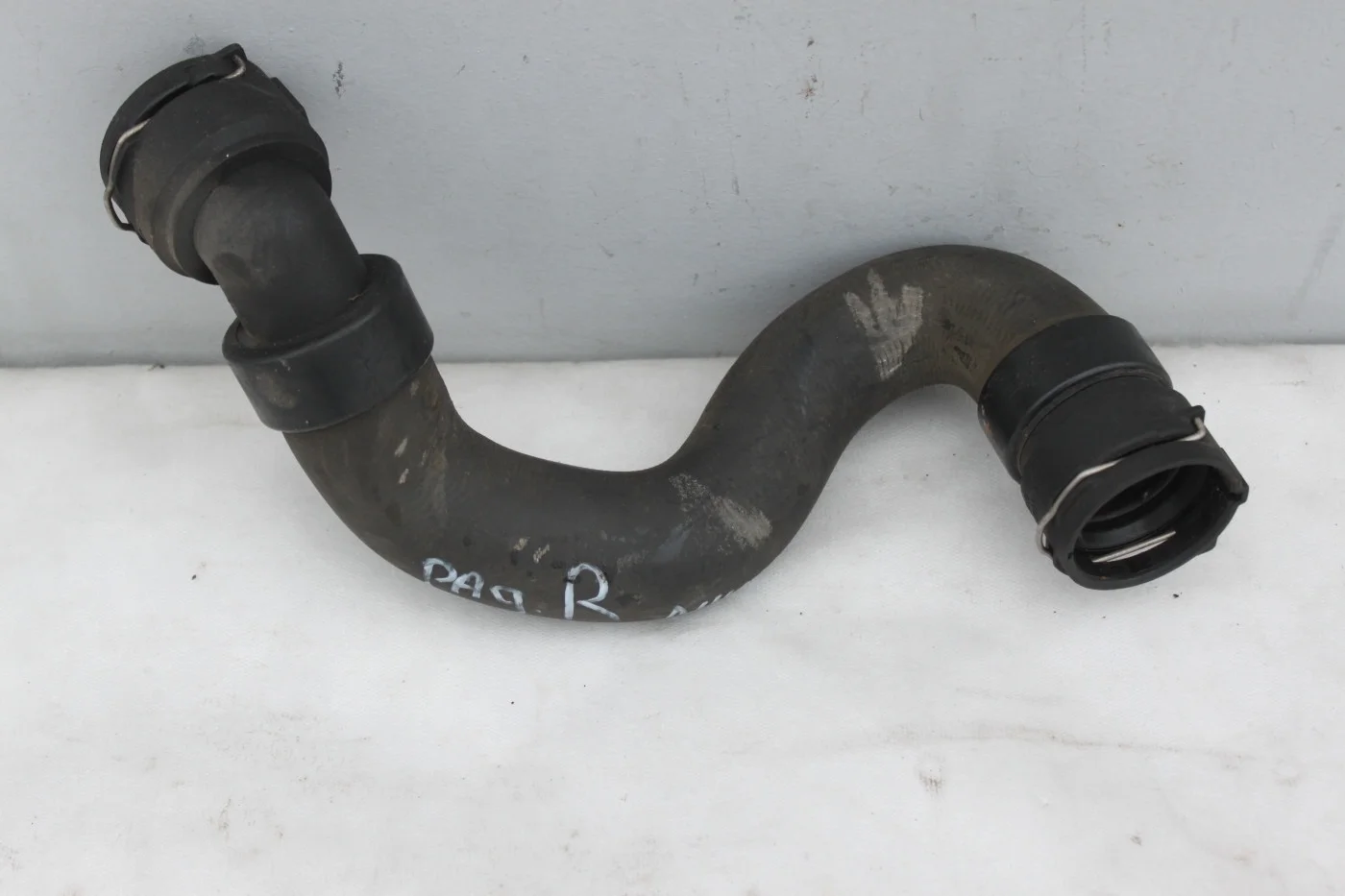 Шланг радиатора правый A14XER, A14NET Opel Astra J