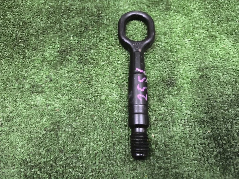 Петля буксировочная volkswagen Passat 2016 8K0805615A B8 CZE