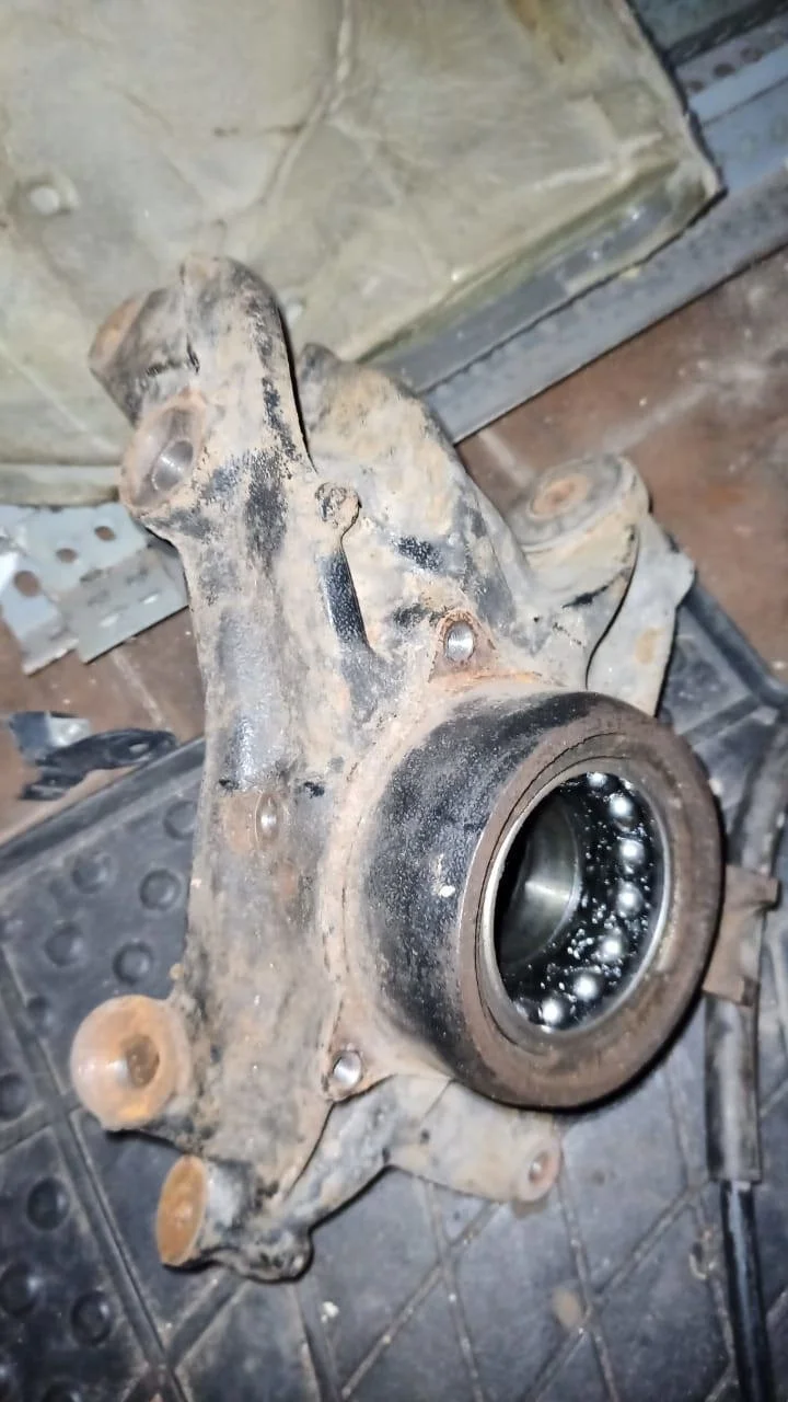 Кулак  задний левый Audi Q7 4L рестайлинг (2009—2015)