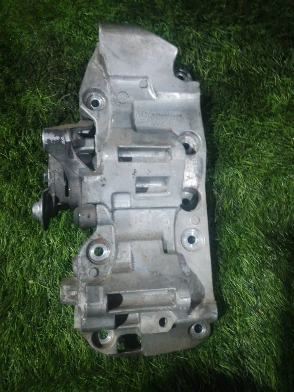 Кронштейн компрессора кондиционера Bmw 3-Series 11168506863 E90 N47D20 2.0D