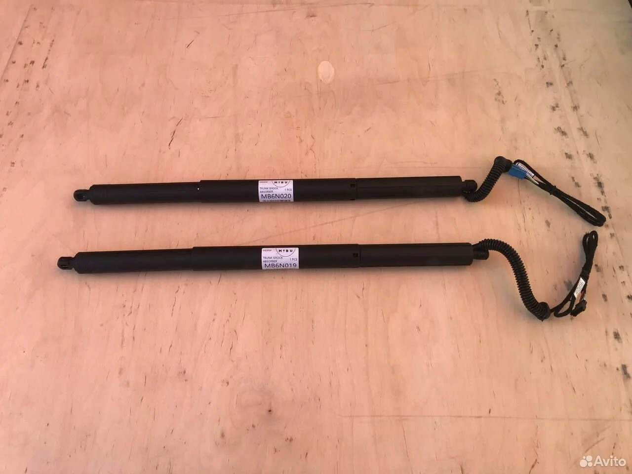 Амортизатор багажника bmw x3 f25