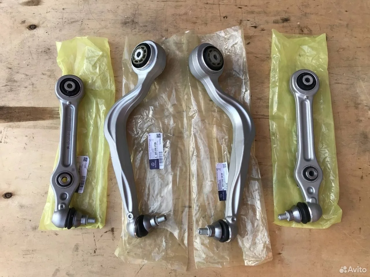 Рычаг передний mercedes c180 c200 c220 w205